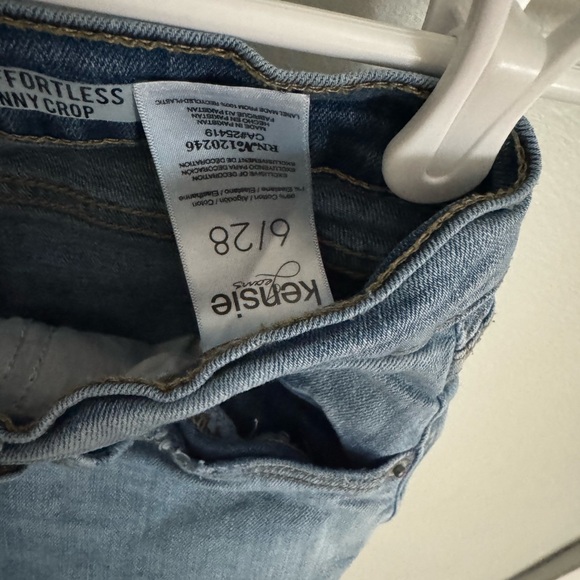 Kenzie Skinny Crop Stylish Blue Denim Jeans- size 6 - Picture 8 of 8